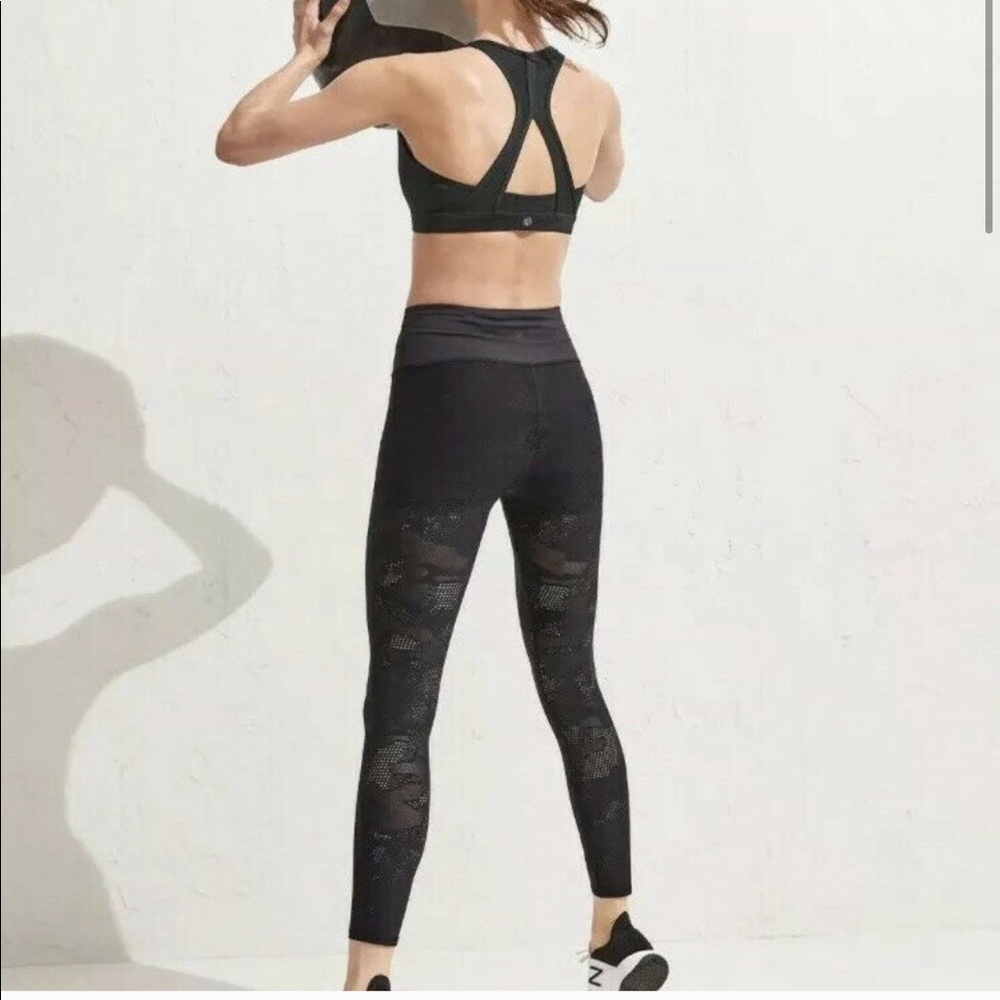Athleta Phenom Camo 7/8 Leggings Size S